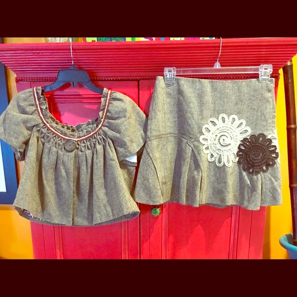 LIKE NEW! My favorite! Chelsea Violet skirt set. - Picture 1 of 6